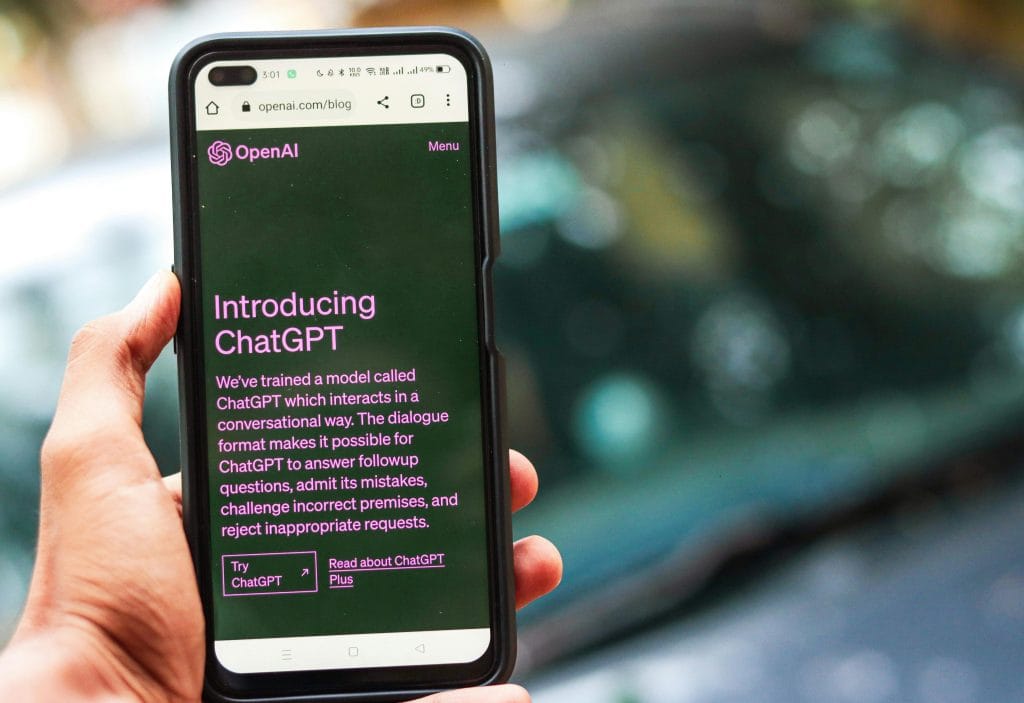 Chat GPT – AI Chatbot Thông Minh Thay Đổi Cách Chúng Ta Làm Việc Và Học Tập